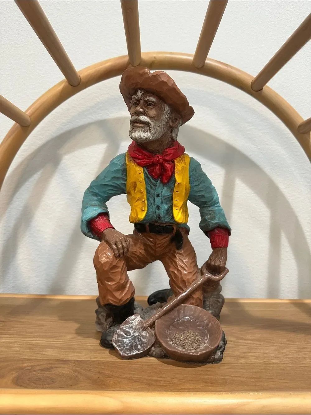 Vintage 1976 Universal Statuary Co Chicago Figure Panning For Gold Miner Mining
